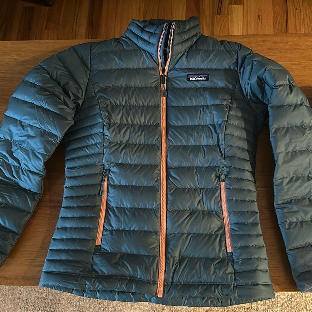 Patagonia down sweater jacket